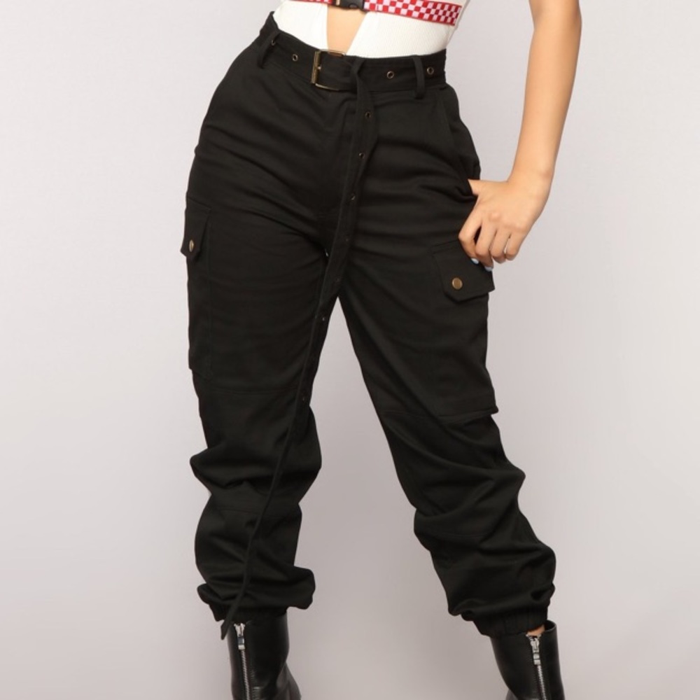 Fashion nova Cargo Chic pants